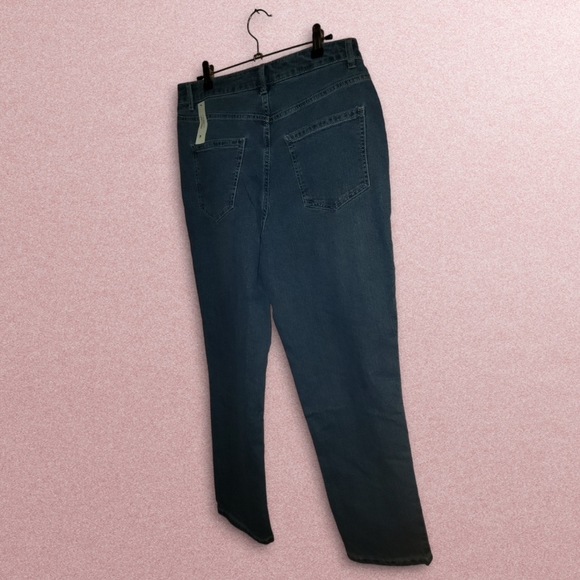 💖No Boundaries Juniors High Rise Mom Jeans (Size 9) - Picture 6 of 14